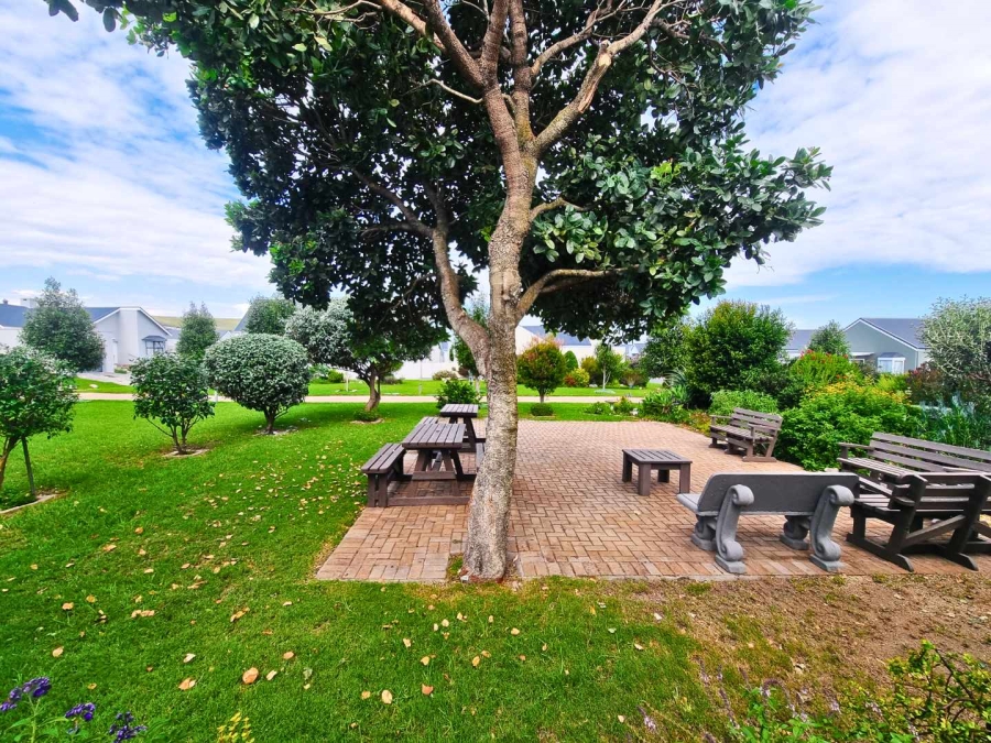 2 Bedroom Property for Sale in Sandbaai Western Cape